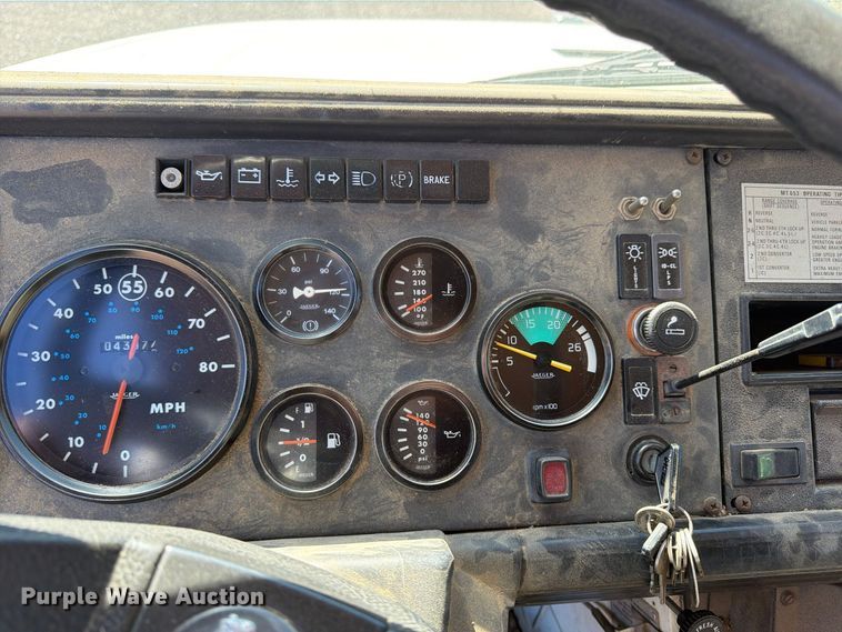 image for item FP3514 1989 Mack CS flatbed truck