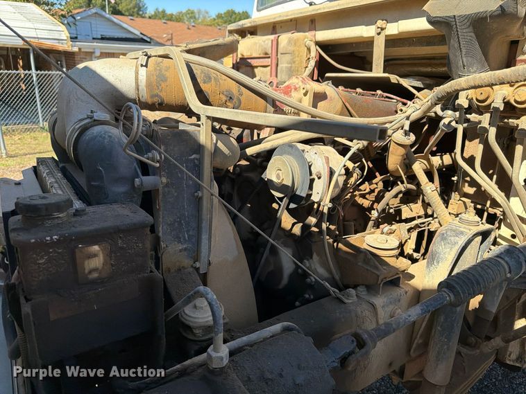 image for item FP3514 1989 Mack CS flatbed truck
