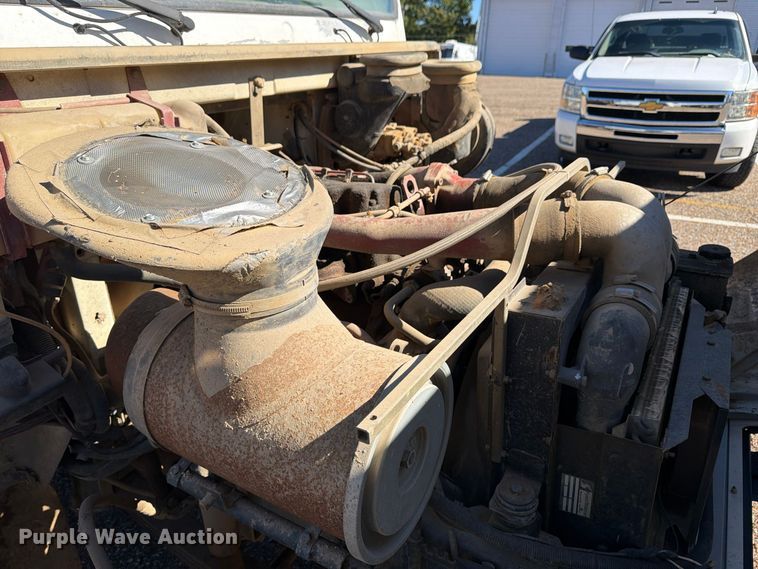 image for item FP3514 1989 Mack CS flatbed truck