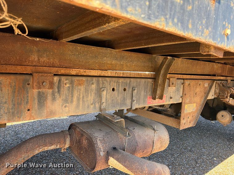 image for item FP3514 1989 Mack CS flatbed truck