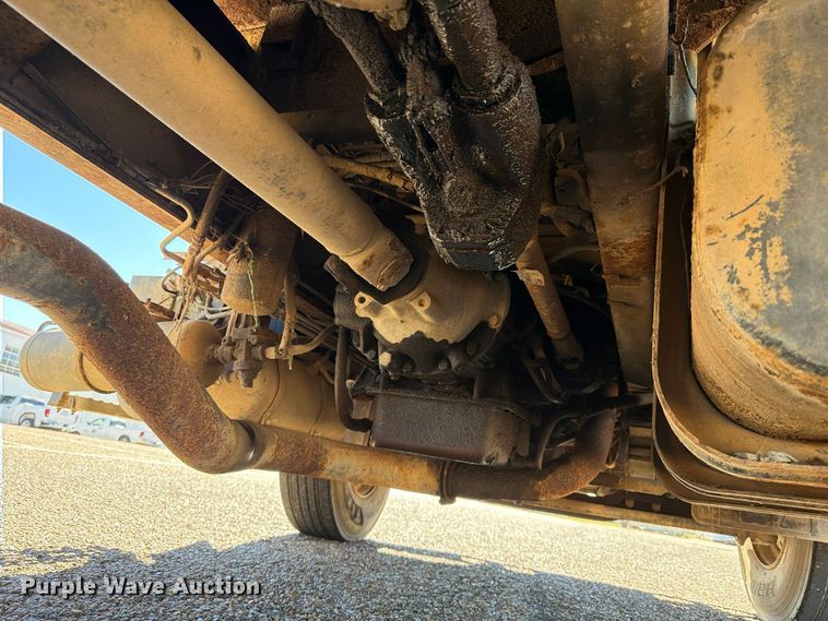 image for item FP3514 1989 Mack CS flatbed truck