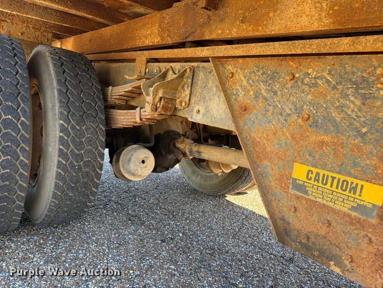 image for item FP3514 1989 Mack CS flatbed truck