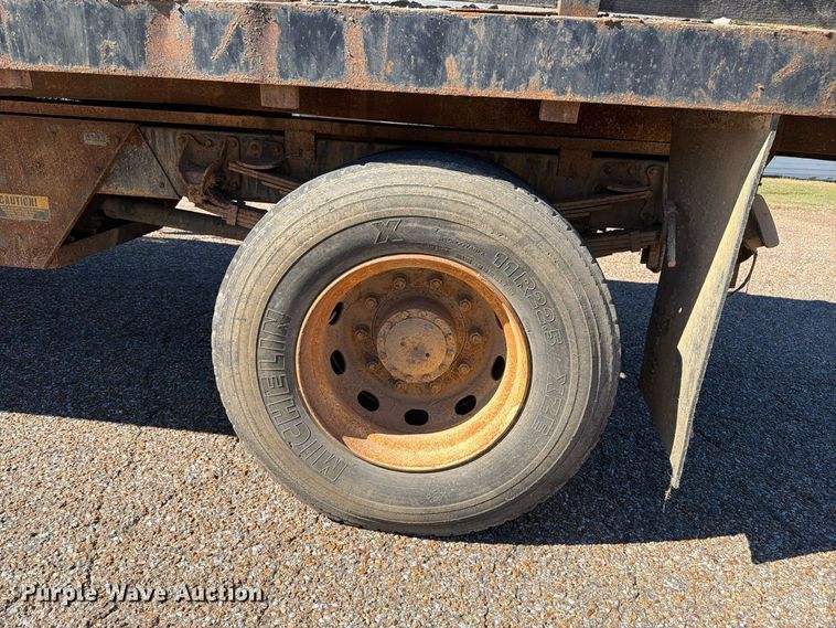 image for item FP3514 1989 Mack CS flatbed truck