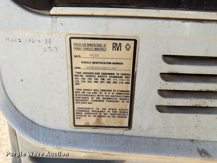 image for item FP3514 1989 Mack CS flatbed truck