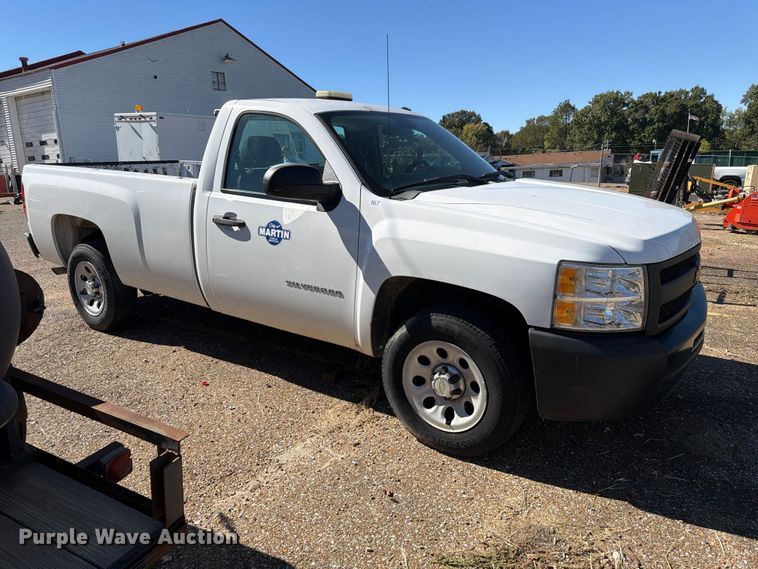 image for item FP3515 2013 Chevrolet Silverado 1500 pickup truck