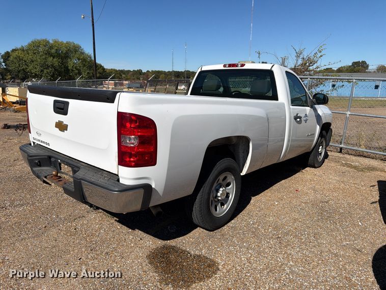 image for item FP3515 2013 Chevrolet Silverado 1500 pickup truck