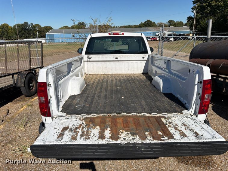 image for item FP3515 2013 Chevrolet Silverado 1500 pickup truck