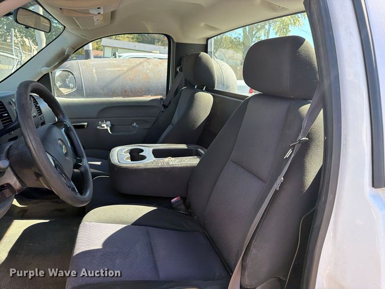 image for item FP3515 2013 Chevrolet Silverado 1500 pickup truck