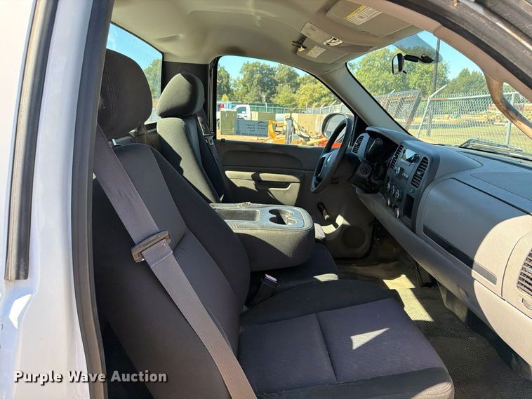 image for item FP3515 2013 Chevrolet Silverado 1500 pickup truck