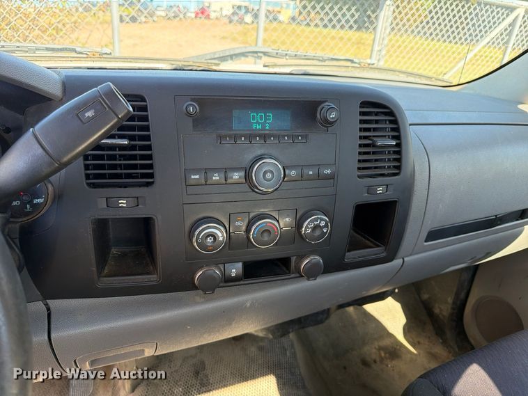 image for item FP3515 2013 Chevrolet Silverado 1500 pickup truck