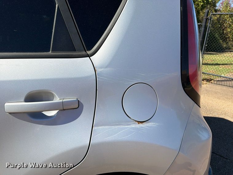image for item FP3525 2016 KIA Soul SUV