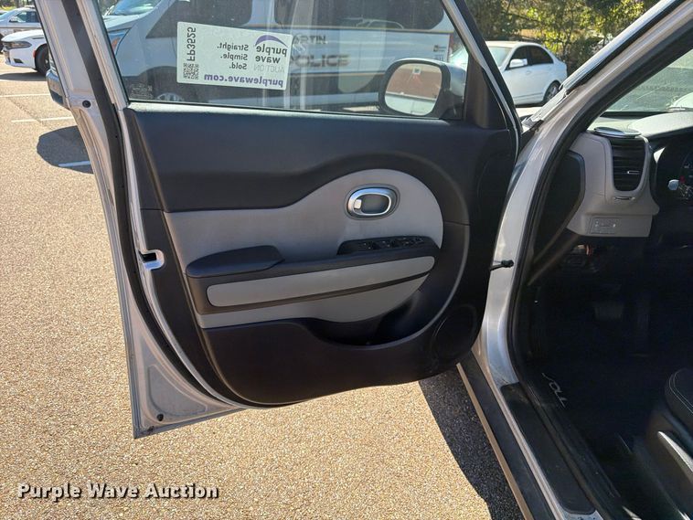 image for item FP3525 2016 KIA Soul SUV