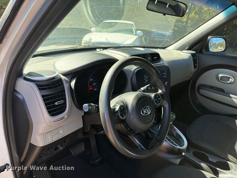 image for item FP3525 2016 KIA Soul SUV