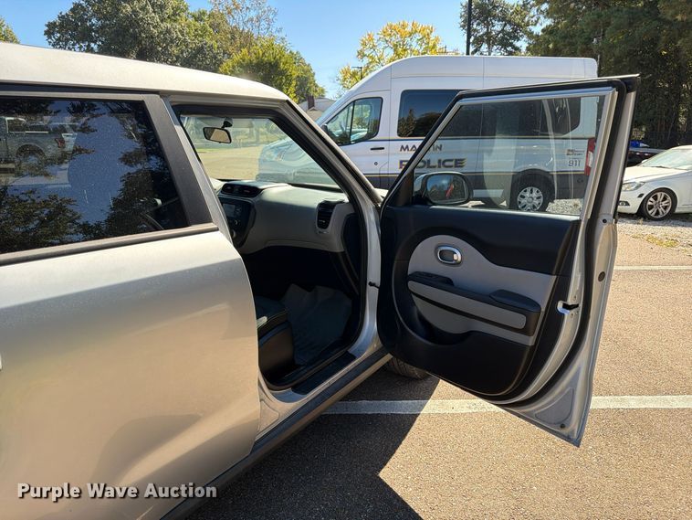 image for item FP3525 2016 KIA Soul SUV