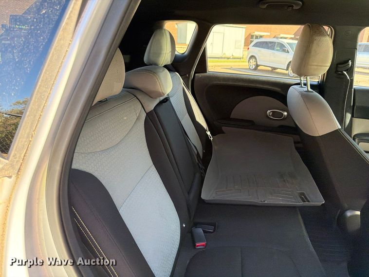 image for item FP3525 2016 KIA Soul SUV