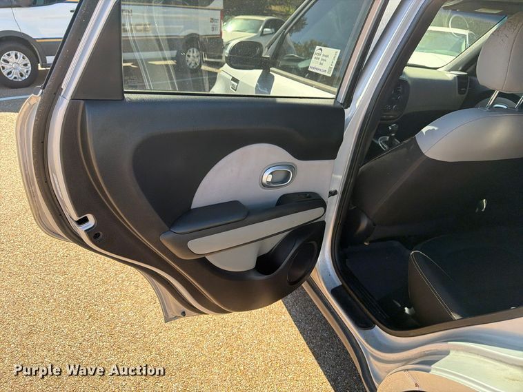 image for item FP3525 2016 KIA Soul SUV