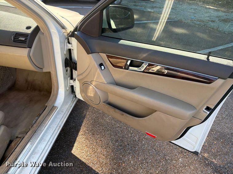 image for item FP3526 2009 Mercedes-Benz C-Class C300 