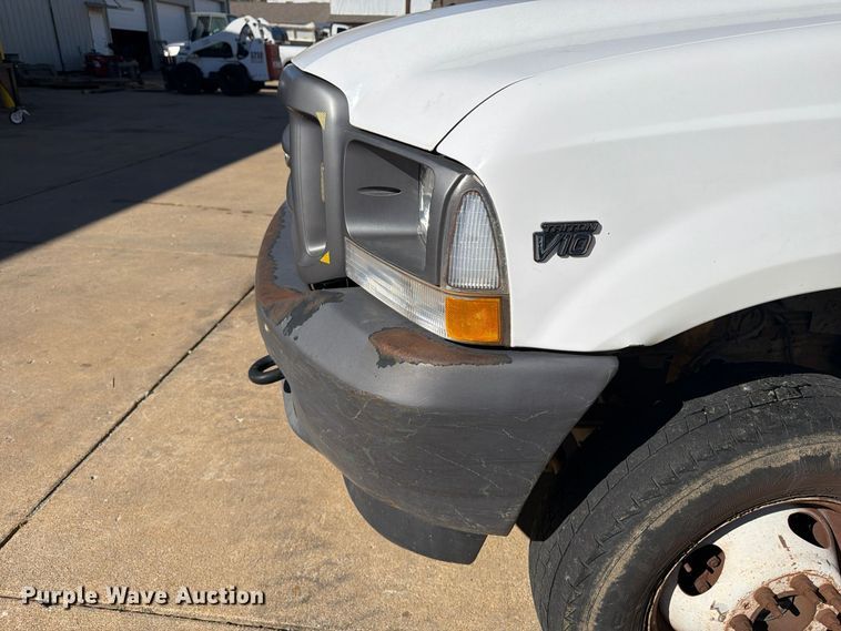 image for item FP3531 2004 Ford F350 Super Duty XL Crew Cab utility bed pickup truck