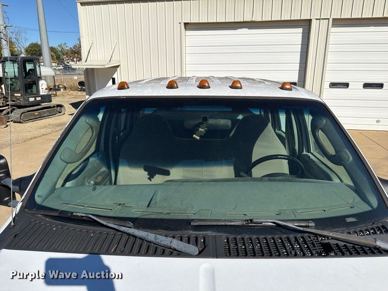 image for item FP3531 2004 Ford F350 Super Duty XL Crew Cab utility bed pickup truck