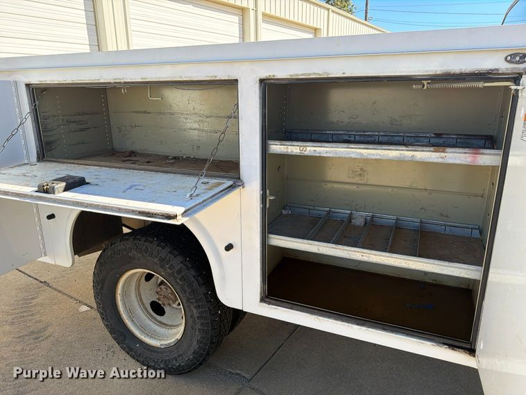 image for item FP3531 2004 Ford F350 Super Duty XL Crew Cab utility bed pickup truck