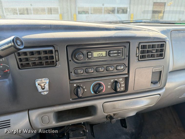 image for item FP3531 2004 Ford F350 Super Duty XL Crew Cab utility bed pickup truck