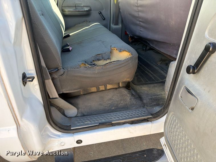image for item FP3531 2004 Ford F350 Super Duty XL Crew Cab utility bed pickup truck