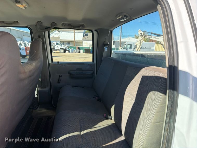 image for item FP3531 2004 Ford F350 Super Duty XL Crew Cab utility bed pickup truck