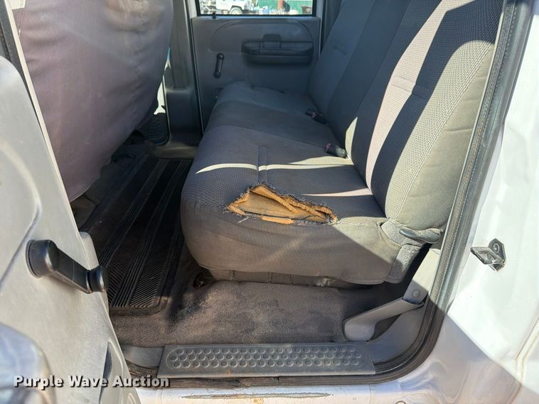image for item FP3531 2004 Ford F350 Super Duty XL Crew Cab utility bed pickup truck