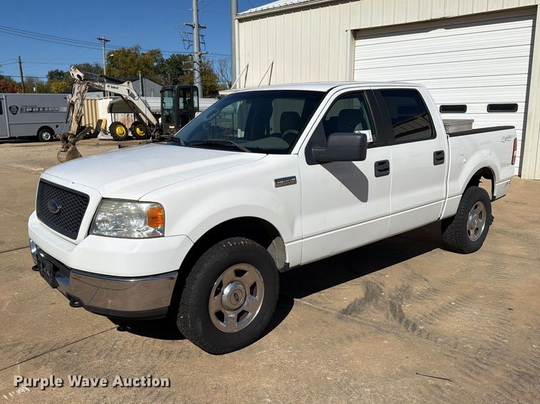 image for item FP3532 2005 Ford F150 XLT Crew Cab pickup truck