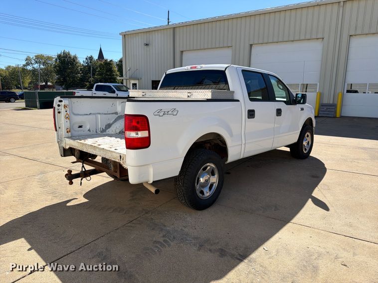 image for item FP3532 2005 Ford F150 XLT Crew Cab pickup truck