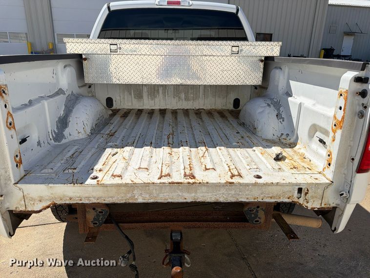 image for item FP3532 2005 Ford F150 XLT Crew Cab pickup truck
