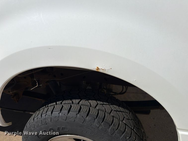 image for item FP3532 2005 Ford F150 XLT Crew Cab pickup truck
