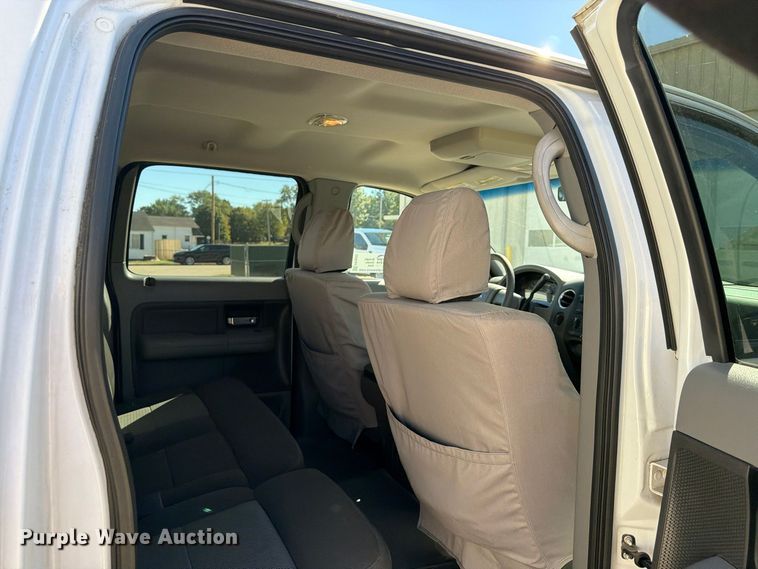 image for item FP3532 2005 Ford F150 XLT Crew Cab pickup truck