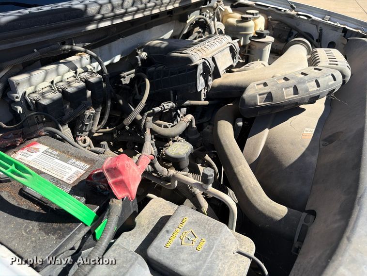 image for item FP3532 2005 Ford F150 XLT Crew Cab pickup truck