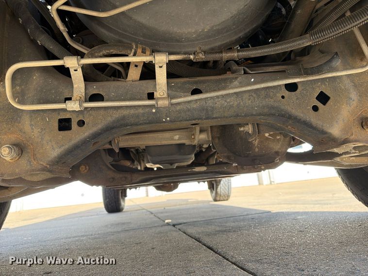 image for item FP3532 2005 Ford F150 XLT Crew Cab pickup truck