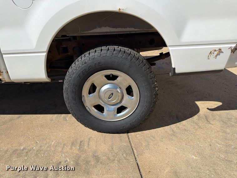 image for item FP3532 2005 Ford F150 XLT Crew Cab pickup truck