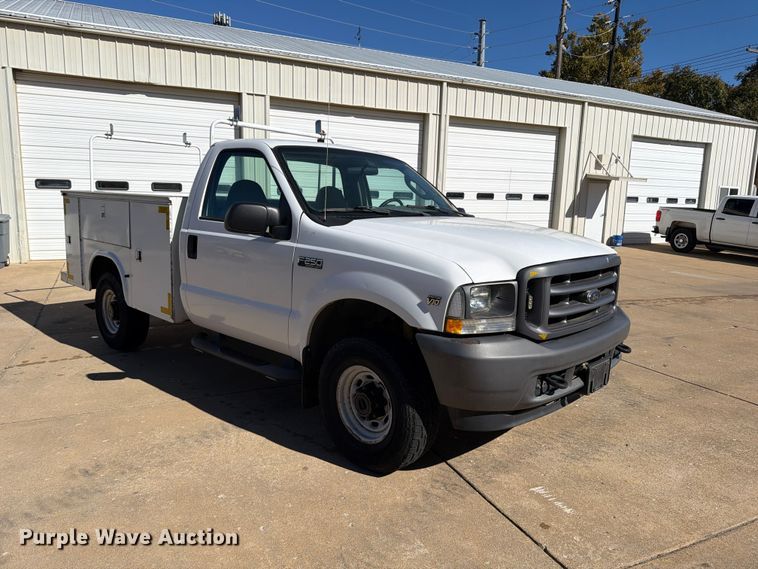 image for item FP3533 2004 Ford F250 Super Duty XL utility bed pickup truck