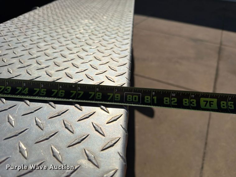 image for item FP3533 2004 Ford F250 Super Duty XL utility bed pickup truck