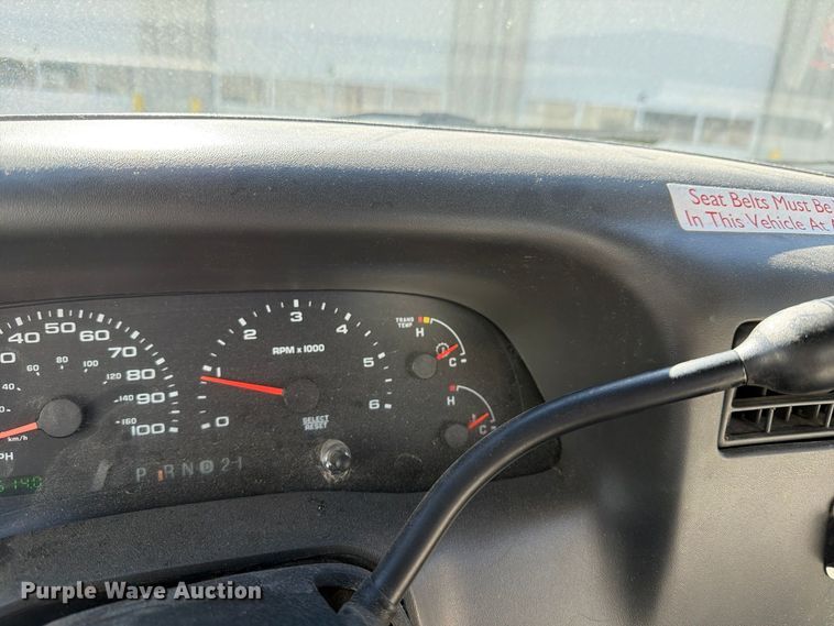 image for item FP3533 2004 Ford F250 Super Duty XL utility bed pickup truck