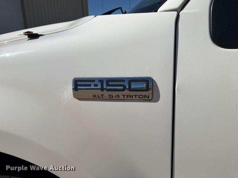 image for item FP3534 2004 Ford F150 XLT Crew Cab pickup truck