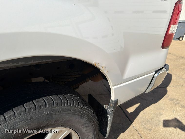 image for item FP3534 2004 Ford F150 XLT Crew Cab pickup truck