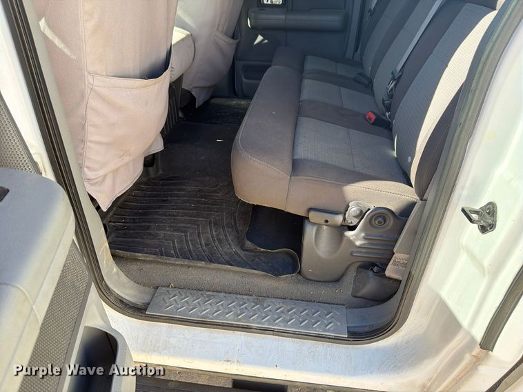 image for item FP3534 2004 Ford F150 XLT Crew Cab pickup truck