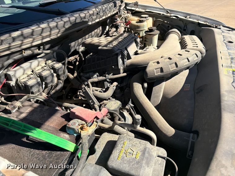 image for item FP3534 2004 Ford F150 XLT Crew Cab pickup truck