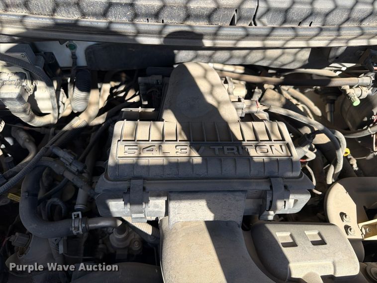 image for item FP3534 2004 Ford F150 XLT Crew Cab pickup truck