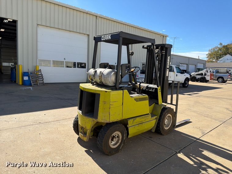 image for item FP3535 Clark GPX20 forklift