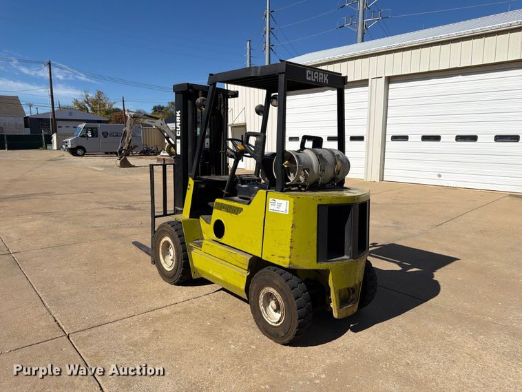 image for item FP3535 Clark GPX20 forklift