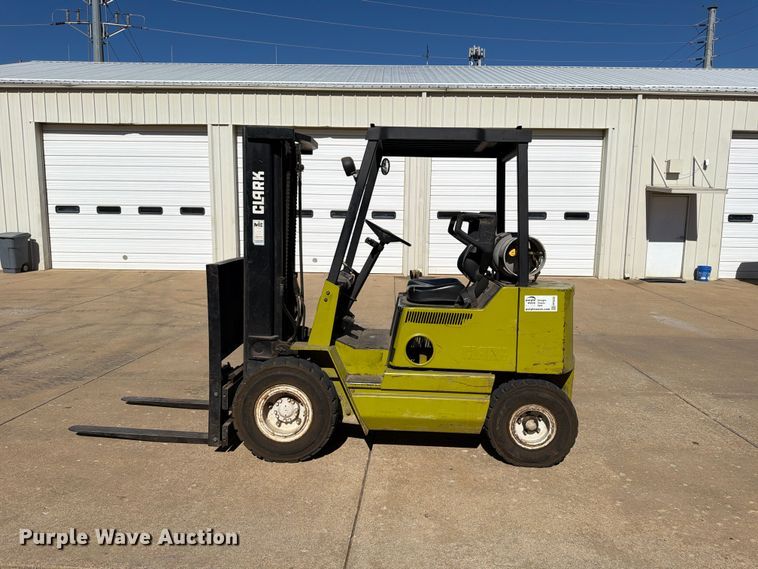 image for item FP3535 Clark GPX20 forklift