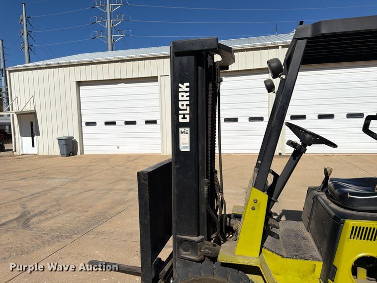 image for item FP3535 Clark GPX20 forklift