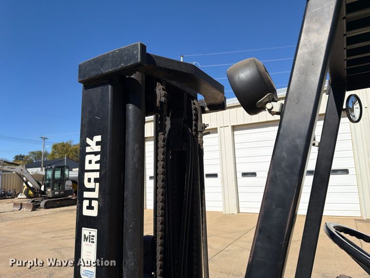 image for item FP3535 Clark GPX20 forklift
