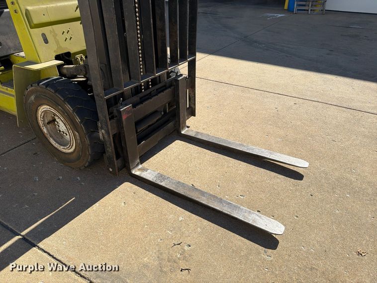 image for item FP3535 Clark GPX20 forklift